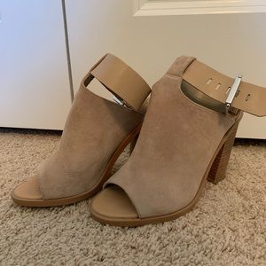 Strappy PeeToe Nude Sandal